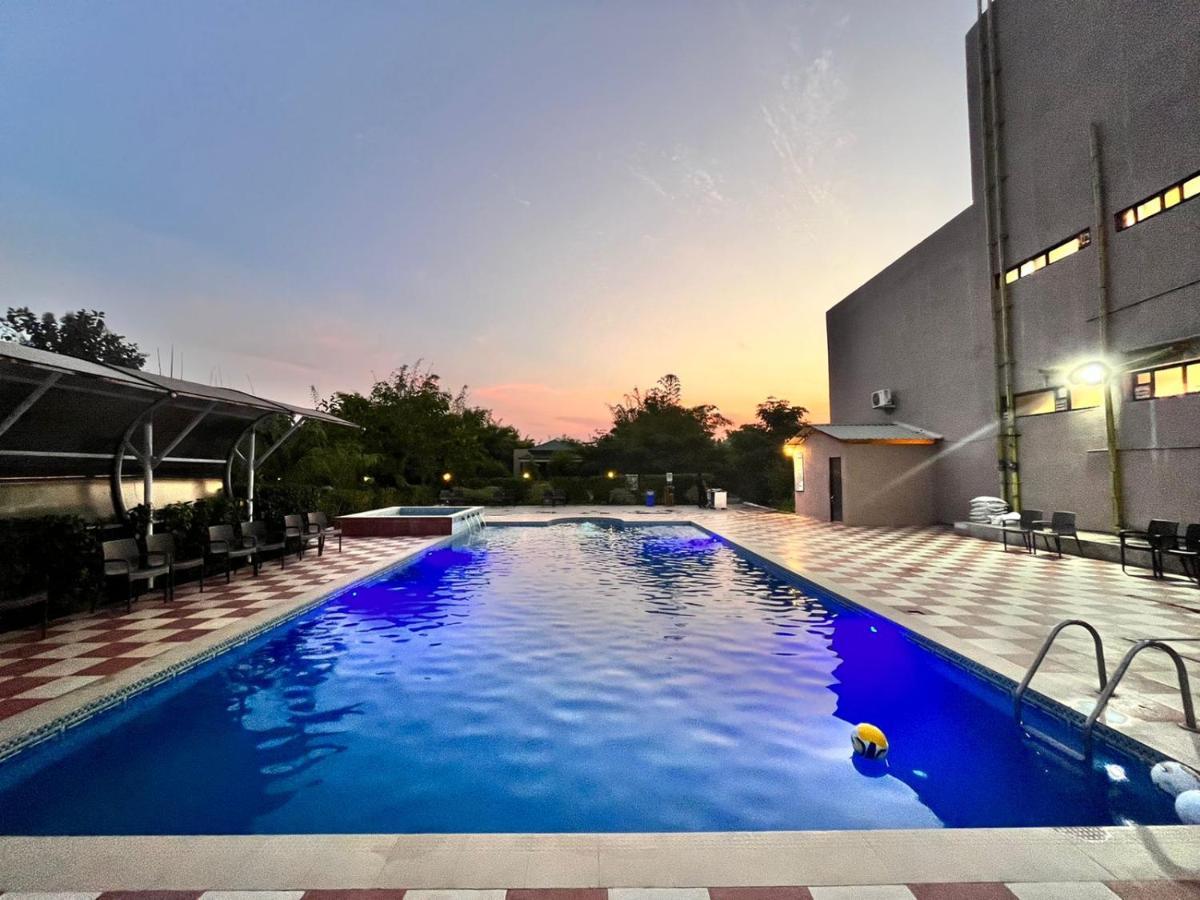 Olive Resort - Sillari Pench Silāri Exterior foto