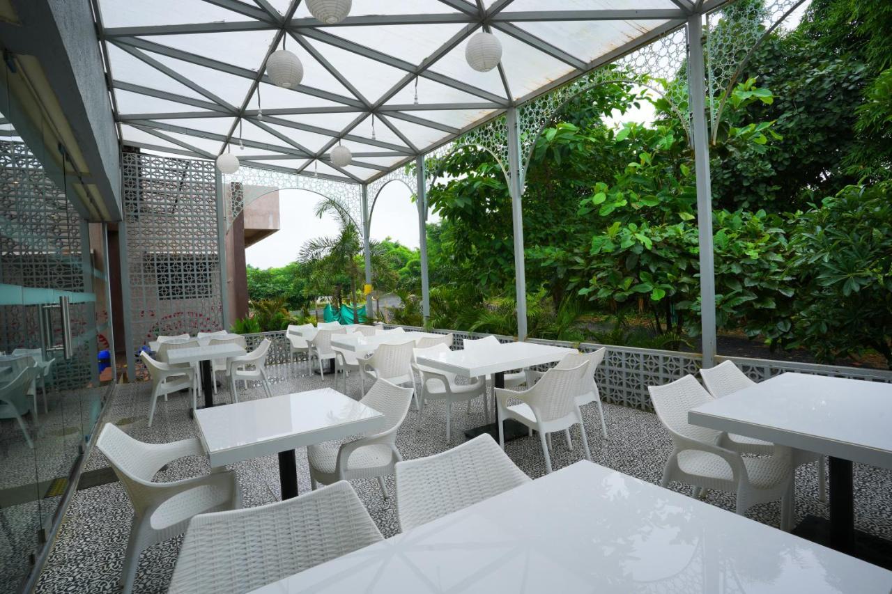 Olive Resort - Sillari Pench Silāri Exterior foto